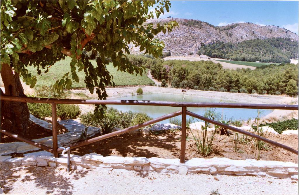 Agriturismo Tenute Pispisa Segesta Calatafimi Bagian luar foto